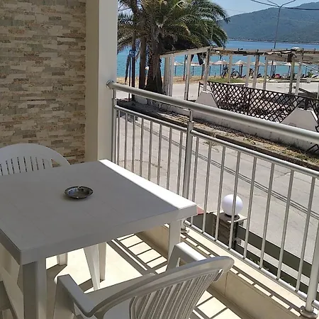 Angie's Summertime * Nea Vrasna