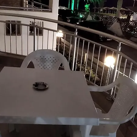 Angie's Summertime Apartment