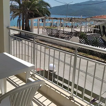 Angie's Summertime * Vrasná