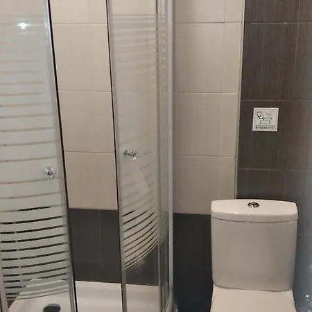 Angie's Summertime Apartman *