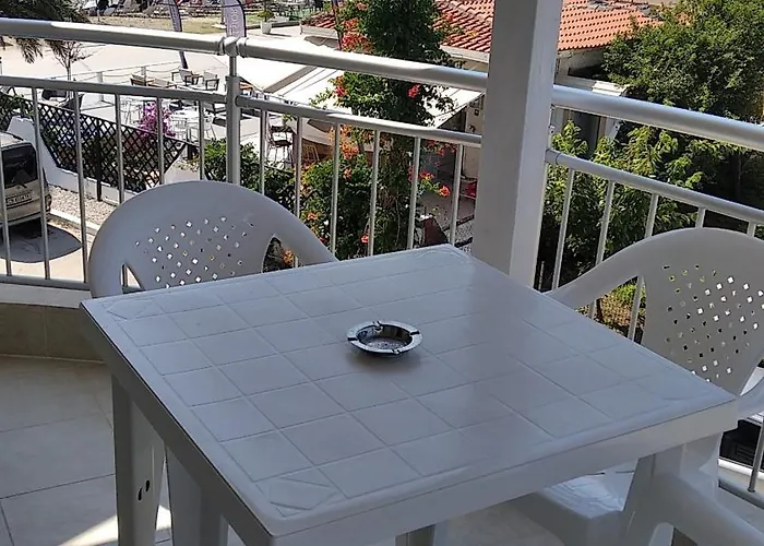 Angie's Summertime Apartament